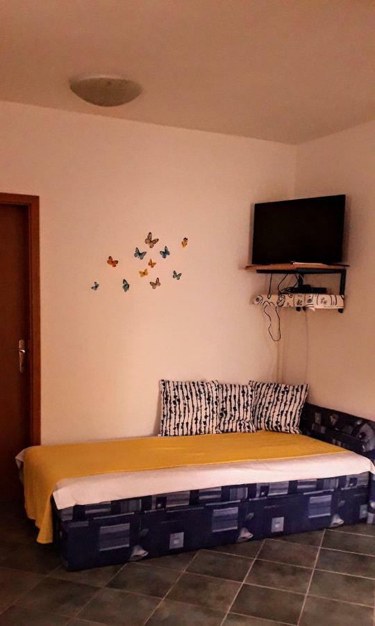 Apartments Aleksandra ราบ ภายนอก รูปภาพ